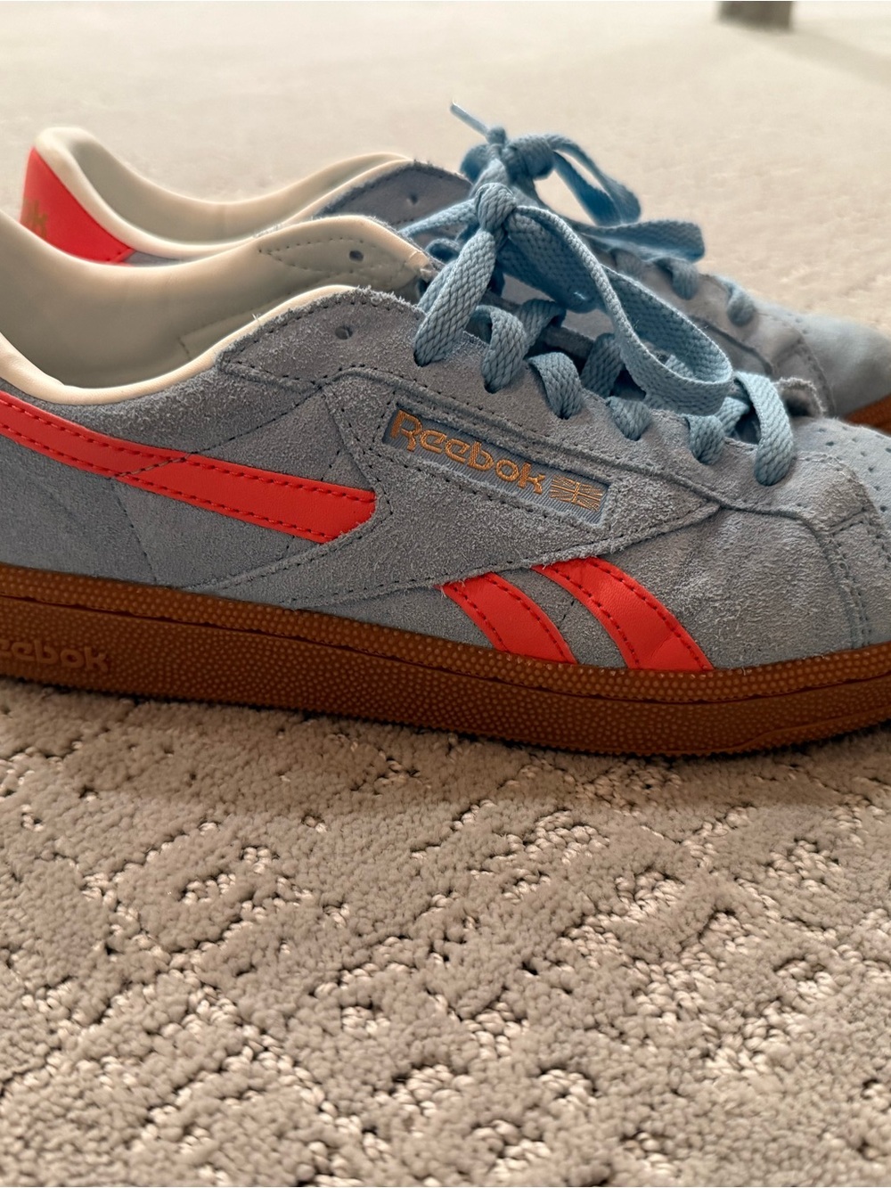 Reebok Women’s Classic Suede Trainer - Light Blue with Coral Accents